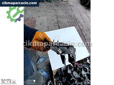 Peugeot 301 Şanzıman çıkma parça