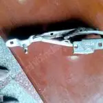 PEUGEOT 306 SOL ÖN MOTOR KAPUTU MENTEŞESİ