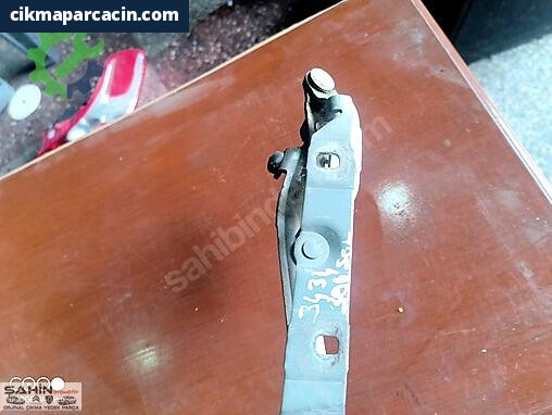 Peugeot 306 Kaput Menteşesi çıkma parça