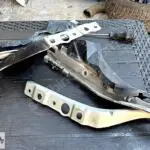 PEUGEOT 407 ÖN KAPUT MENTEŞESİ TAKIM ÇIKMA ORJİNAL