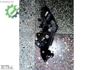 PEUGEOT BİPPER 1.4 SAĞ KIZAKLI KAPI ALT RAYI ORJNİAL