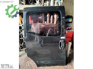 PEUGEOT BİPPER 2011 SAĞ KIZAKLI KAPI SİYAH ORİJİNAL BOYASIZ.