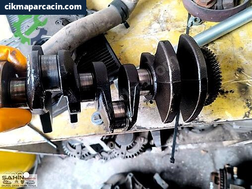 Peugeot 301 Krank Mili çıkma parça
