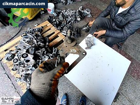 Peugeot 301 Şanzıman Komple çıkma parça