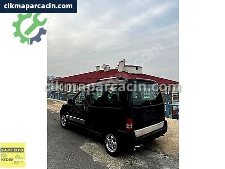Peugeot Partner Sol Ön Kapı çıkma parça