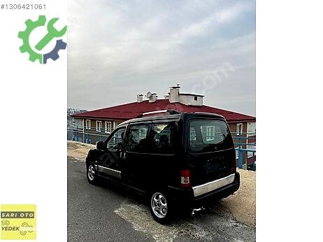 Peugeot Partner Sol Ön Kapı çıkma parça