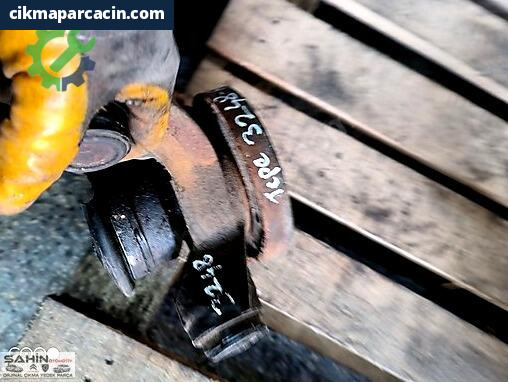 Peugeot Partner Sağ Taşıyıcı çıkma parça