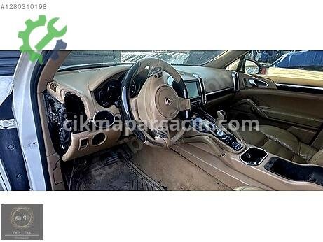 Porsche Cayenne Torpido çıkma parça