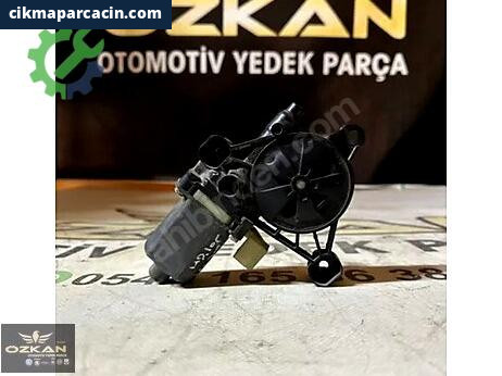 Volkswagen Passat Ön Cam Motoru çıkma parça