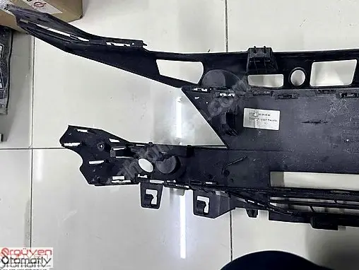 Peugeot 5008 Ön Panjur 9836828477 çıkma parça