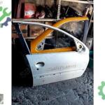 Peugeot 206 sağ ön kapı