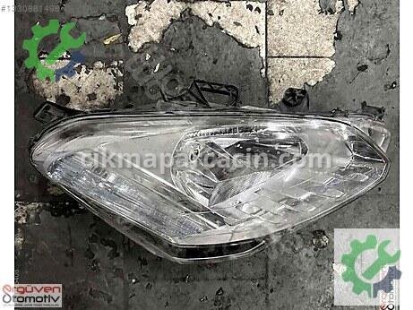 Peugeot Partner Sağ Ön Far çıkma parça