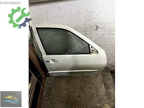 Volkswagen Polo Sağ Ön Kapı çıkma parça