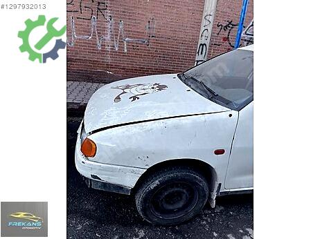 Volkswagen Polo Ön Çamurluk çıkma parça