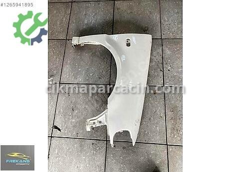 Volkswagen Polo Sağ Ön Çamurluk çıkma parça
