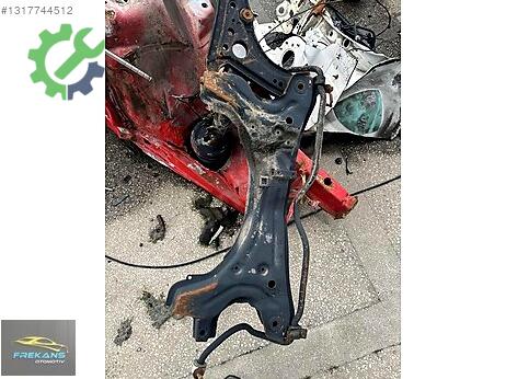 Volkswagen Polo Ön Travers çıkma parça