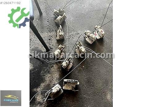 Volkswagen Polo Sağ Ön Kapı Kilidi çıkma parça