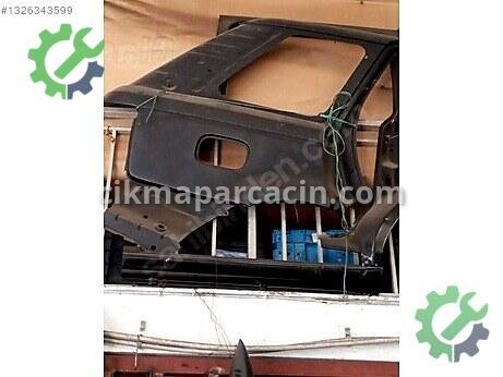 Land Rover Range Rover Sağ Arka Çamurluk çıkma parça