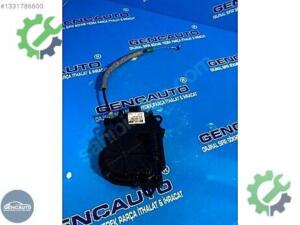 RANGE ROVER SPORT BAGAJ KİLİDİ VAKUMU SÖKME ORJİNAL DK62404C10AB