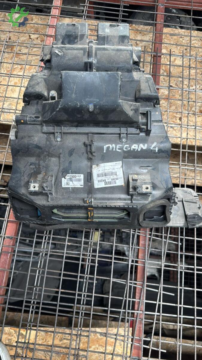 Renault Megane Kalorifer çıkma parça