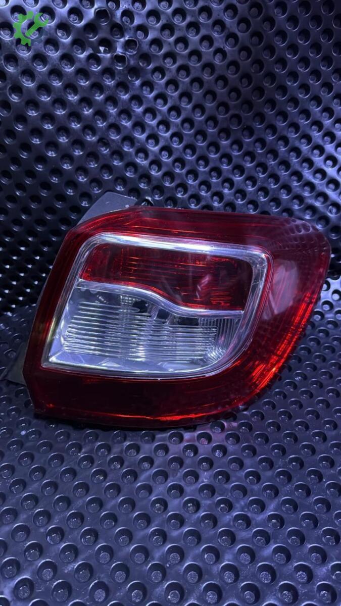 Renault Symbol Sağ Stop çıkma parça