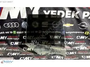 RENAULT CLİO 2 SAĞ ARKA KAPI CAMI