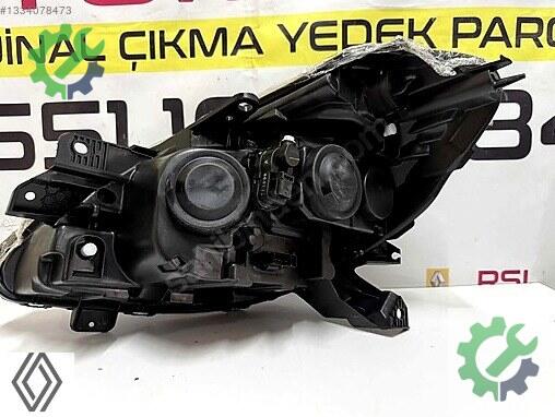 Renault Clio Sağ Ön Far 260103856R çıkma parça
