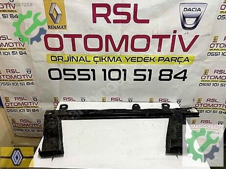 Renault Clio Radyatör Traversi çıkma parça