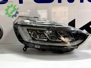 RENAULT CLİO 4 SIFIR ORİJİNAL SAĞ FAR UFAK KARGO HASARLI