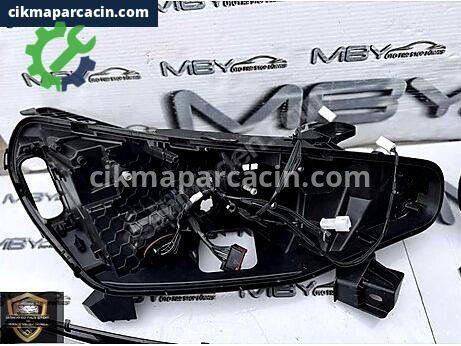 Renault Clio Sağ Ön Far çıkma parça