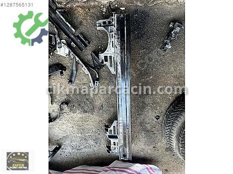 Renault Clio Arka Tampon Demiri çıkma parça