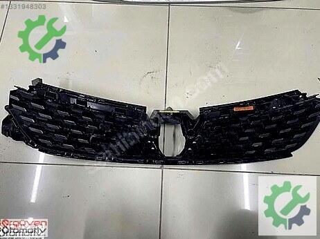Renault Clio Ön Panjur çıkma parça