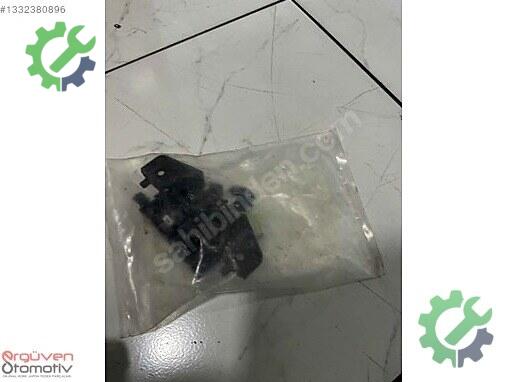 Renault Clio Kaput Kilidi 656010547R çıkma parça