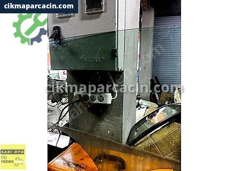 Renault Megane Sağ Arka Kapı Camı çıkma parça