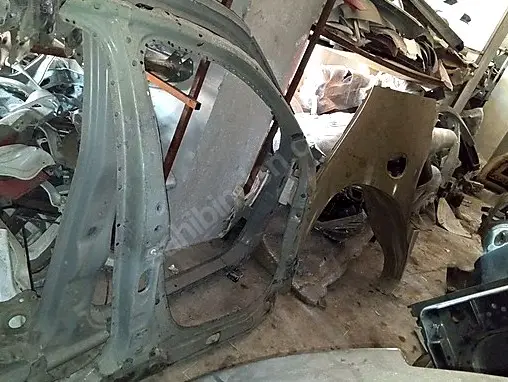 Renault Clio Sağ Marşpiyel Sacı çıkma parça