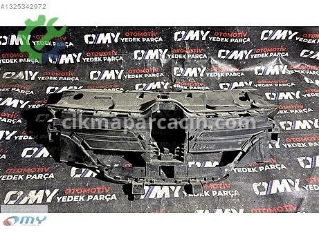 Renault Megane Ön Panjur çıkma parça
