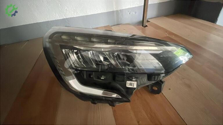 Renault Clio Far çıkma parça