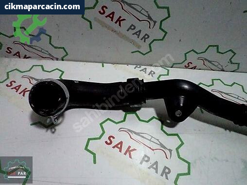 Renault Captur Radyatör Hortumu 215034996R çıkma parça