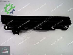 Renault Clio 5 Orta Sağ Üfleme Havalandırma Izgarası 687502526R