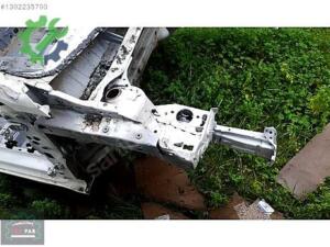 Renault Clio 5 Sağ Ön Çeyrek