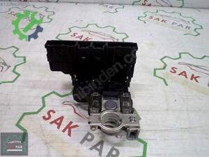 Renault Clio 5 Taliant Artı Kutup Başı Sökme 244157891R