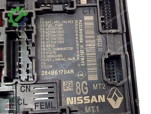 Renault Clio Beyni 284B61704R çıkma parça