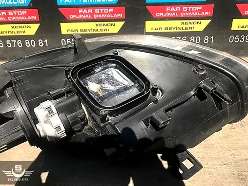 Renault Fluence Sağ Ön Far çıkma parça