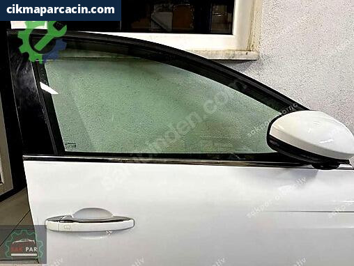Renault Megane Sağ Ön Kapı çıkma parça