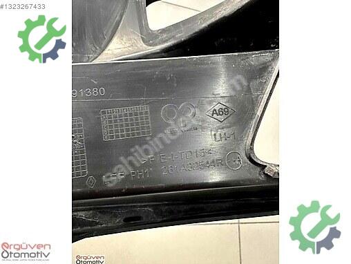 Renault Megane Sis Farı Çerçevesi 261A32544R çıkma parça