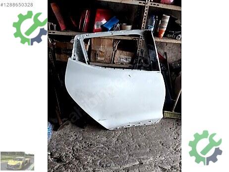 Renault Clio Sağ Arka Kapı çıkma parça