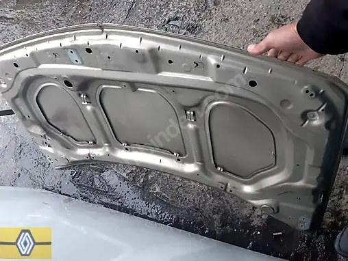 Renault Megane Ön Kaput çıkma parça