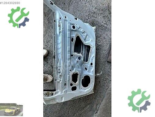 Renault Megane Sağ Ön Kapı çıkma parça