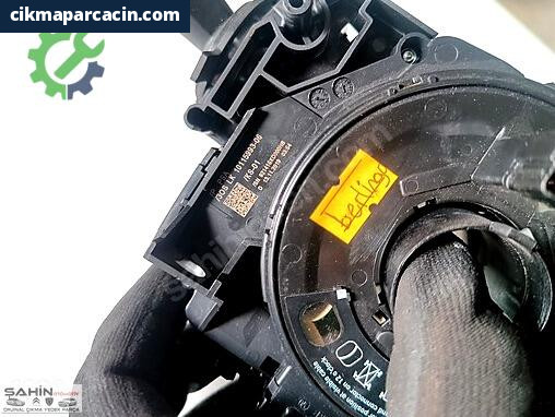 Citroen Berlingo Sinyal Kolu 831261 çıkma parça