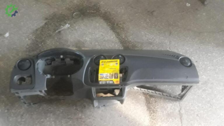 Seat Ibiza Göğüslük çıkma parça